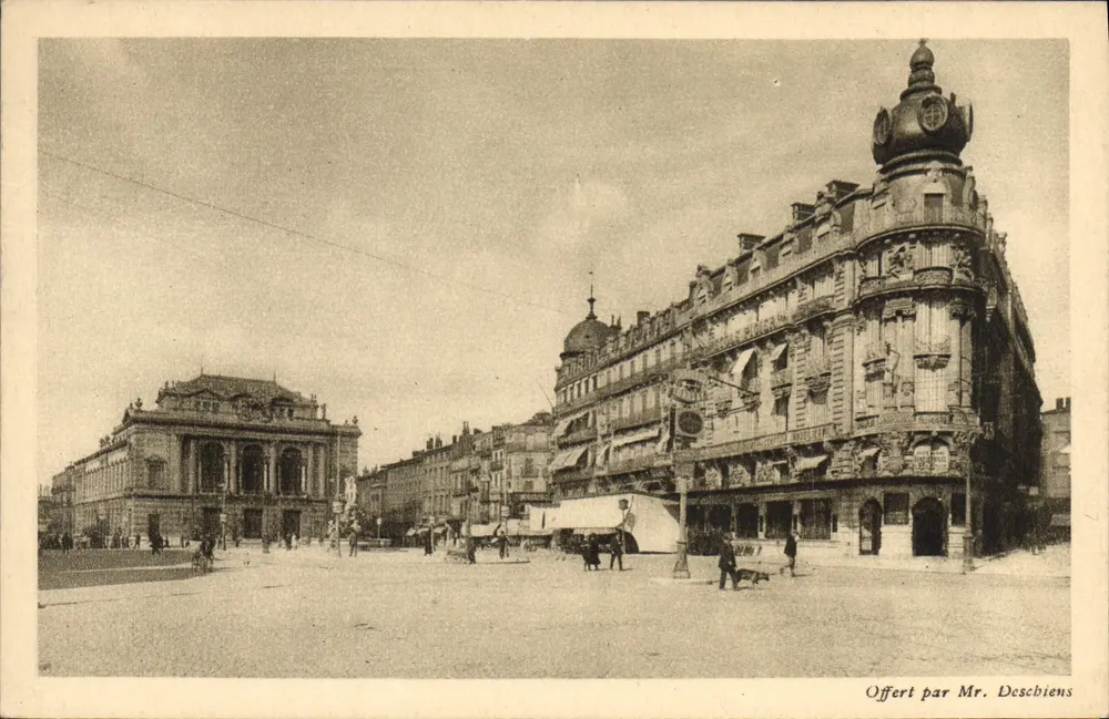 Praça da Comédia — Montpellier — Oferecido por Sr. Deschiens - Frente