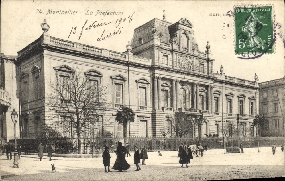 Montpellier - A Prefeitura — editor Larrivé, n°34 - Frente