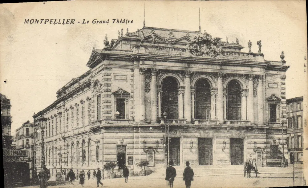 Montpellier - Il Grande Teatro — vista architettonica — editore non identificato - Recto