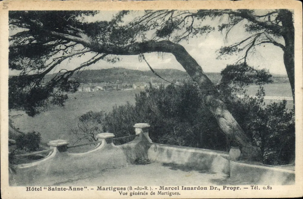 Hotel "Sainte-Anne" — Allgemeiner Blick auf Martigues — Marcel Isnardon Dr., Eigentümer - Vorderseite
