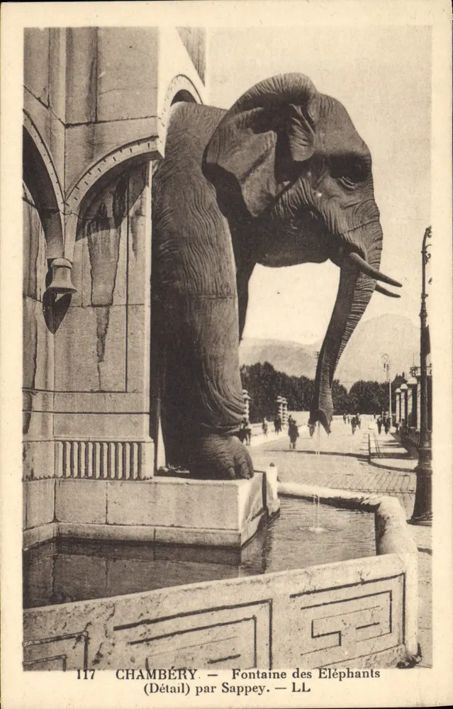 Chambéry — Fontäne der Elefanten (Detail) — von Sappey — LL - Vorderseite