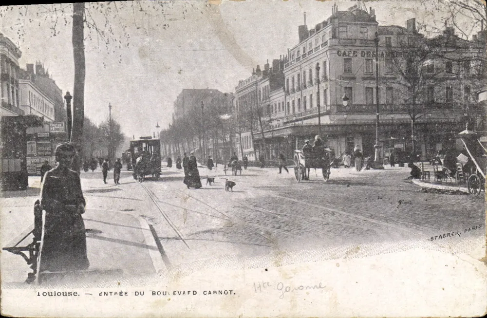 Loulouse — Entrada do boulevard Carnot — Staerck, Paris - Frente