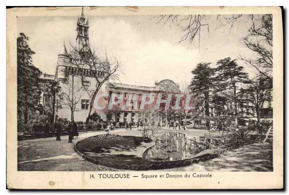 Toulouse — Square et Donjon du Capitole - Frente