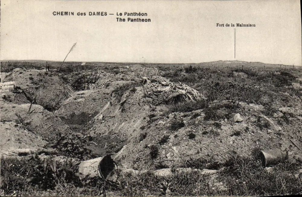 Caminho das Damas — O Panteão — Forte de Malmaison - Frente