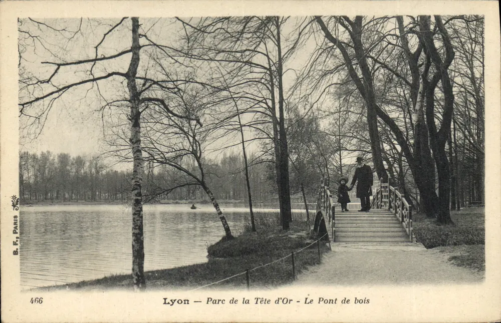 Lyon — Parc de la Tête d'Or — Die Holzbrücke - Vorderseite