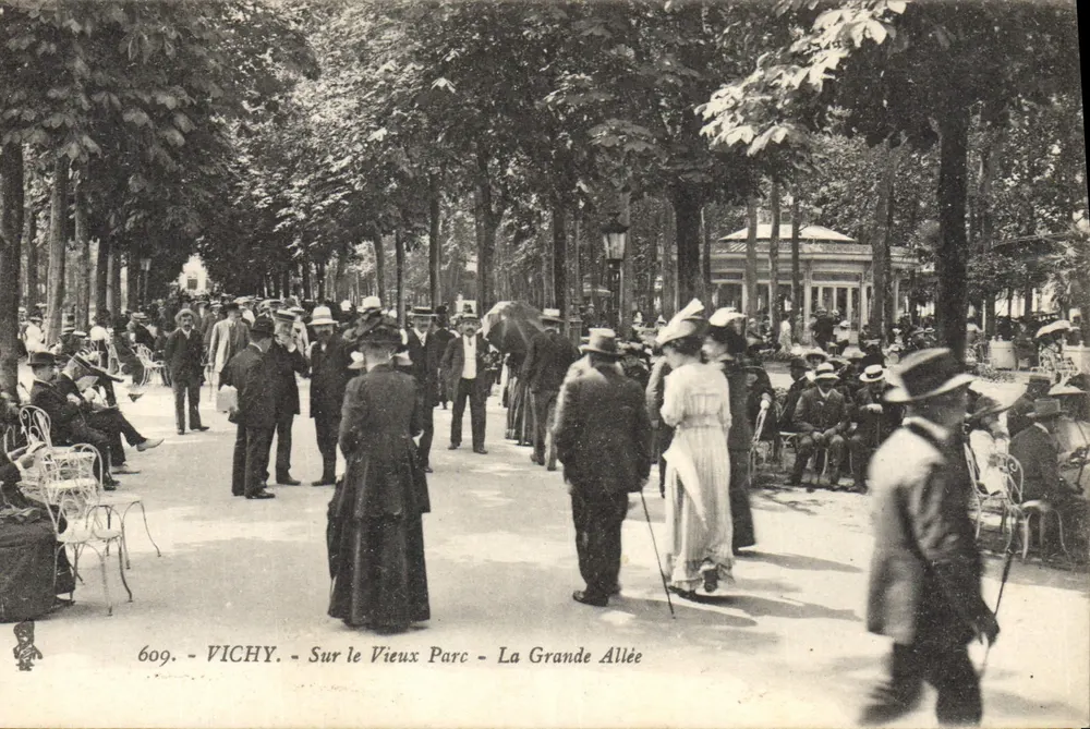 Vichy - Auf dem alten Park - Die Grande Allée — unbekannter Verleger, Nr. 609 - Vorderseite