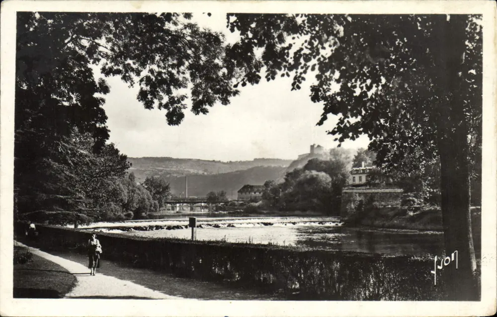Die Ufer des Doubs und die Zitadelle — Besançon (Doubs) — Kunstausgabe 'Yvonne' Paris - Vorderseite