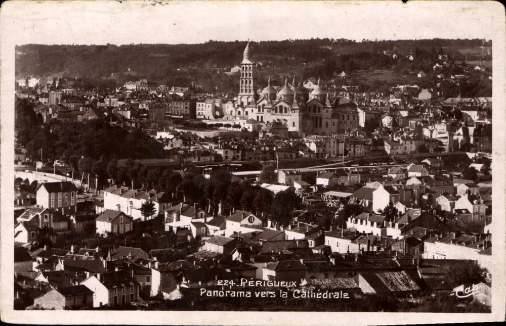 Périgueux — panorama ku katedrze — wydawca 'Rea-Photo' n°224 - Awers