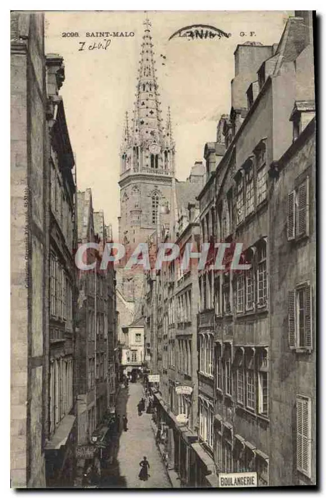 Saint-Malo — Vista da rua G.F. com a flecha da igreja — editor G.F. n°2098 - Frente
