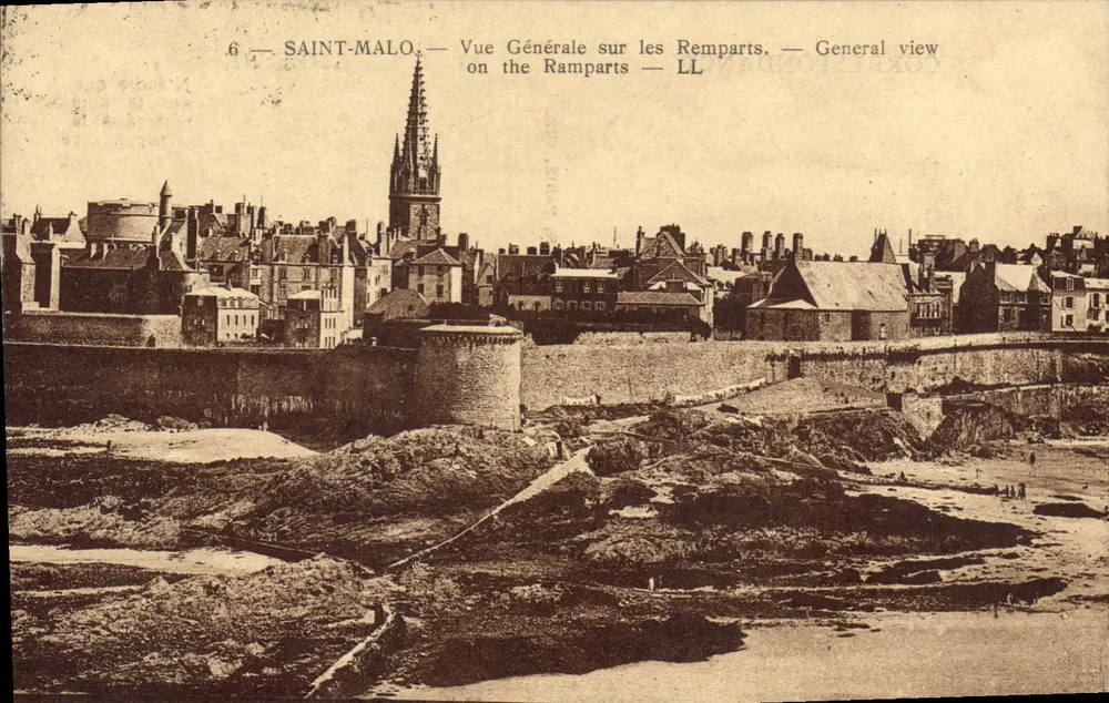 SAINT-MALO — Allgemeiner Blick auf die Mauern — LL - Vorderseite