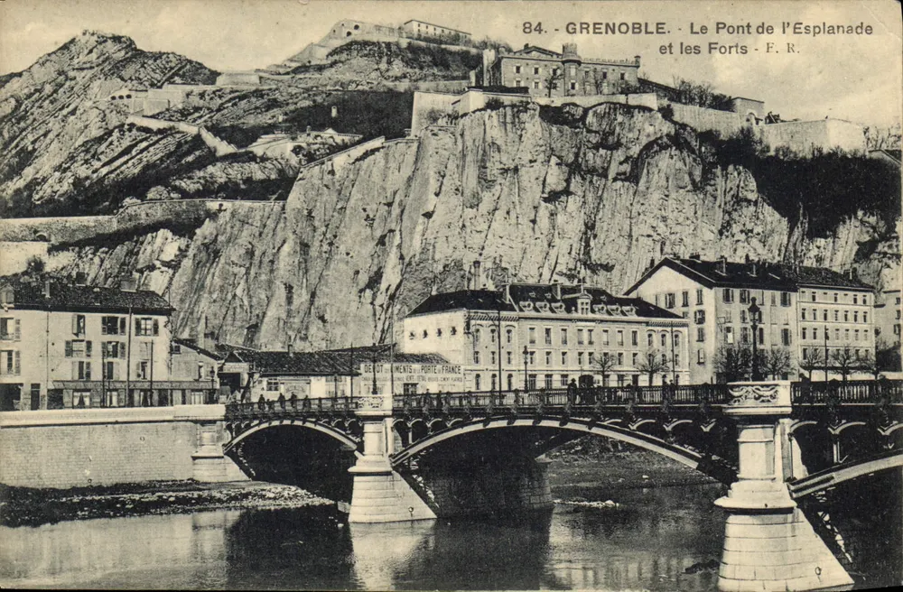 Grenoble - O Ponte da Esplanada e os Fortes - F. R. - Frente