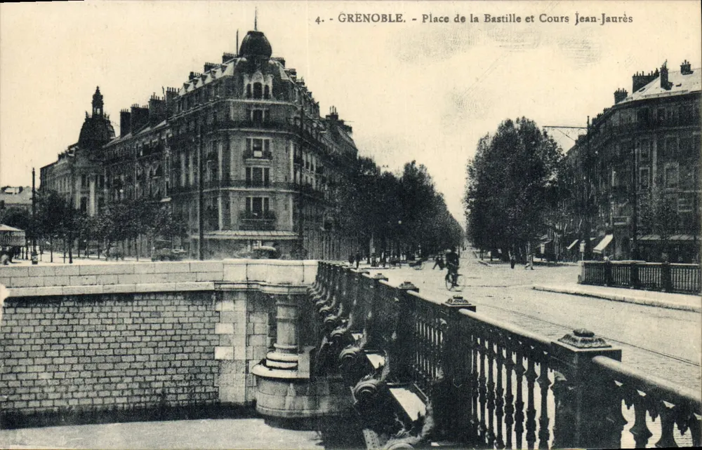 Grenoble — Place de la Bastille und Cours Jean-Jaurès — Edition von M. Boucher, Grenoble - Vorderseite