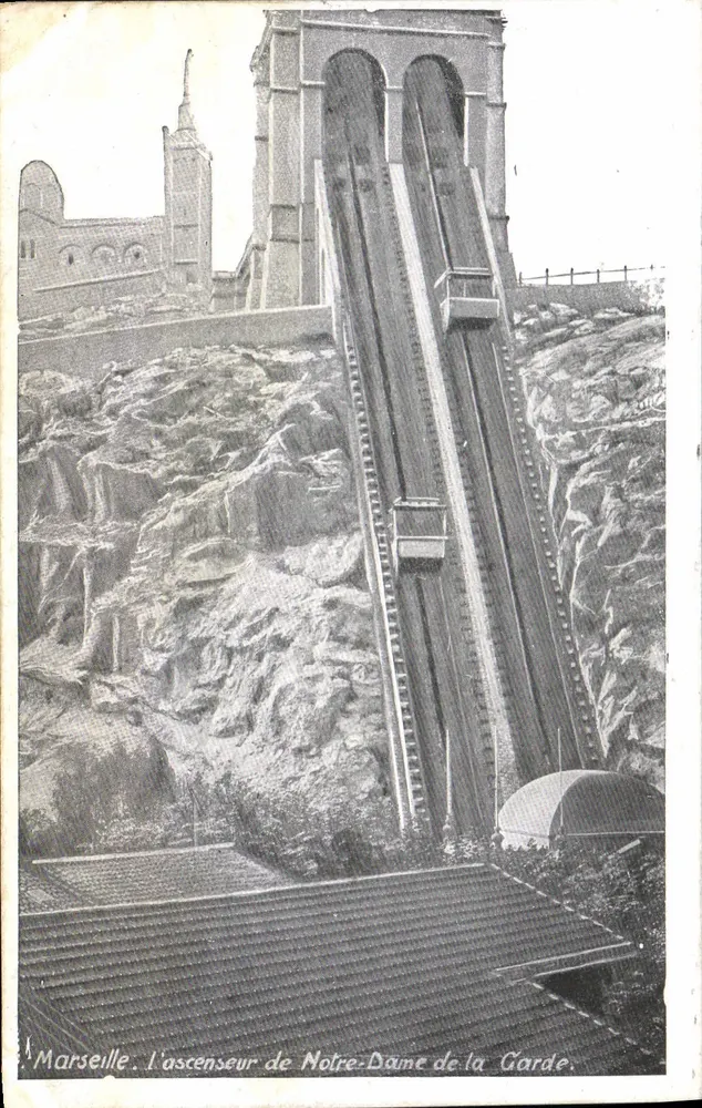 Marseille. Der Aufzug von Notre-Dame de la Garde. - Vorderseite