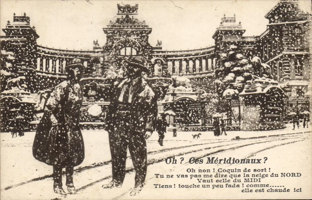 Schneestreet Szene — Zwei Personen diskutieren vor einem monumentalen Gebäude — humorvoller Text über Schnee — unbekannter Verlag - Vorderseite