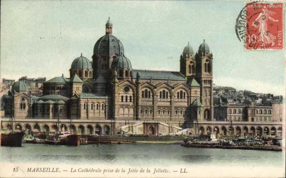 Marseille — Ansicht der Kathedrale vom Joliette-Pier — LL. - Vorderseite