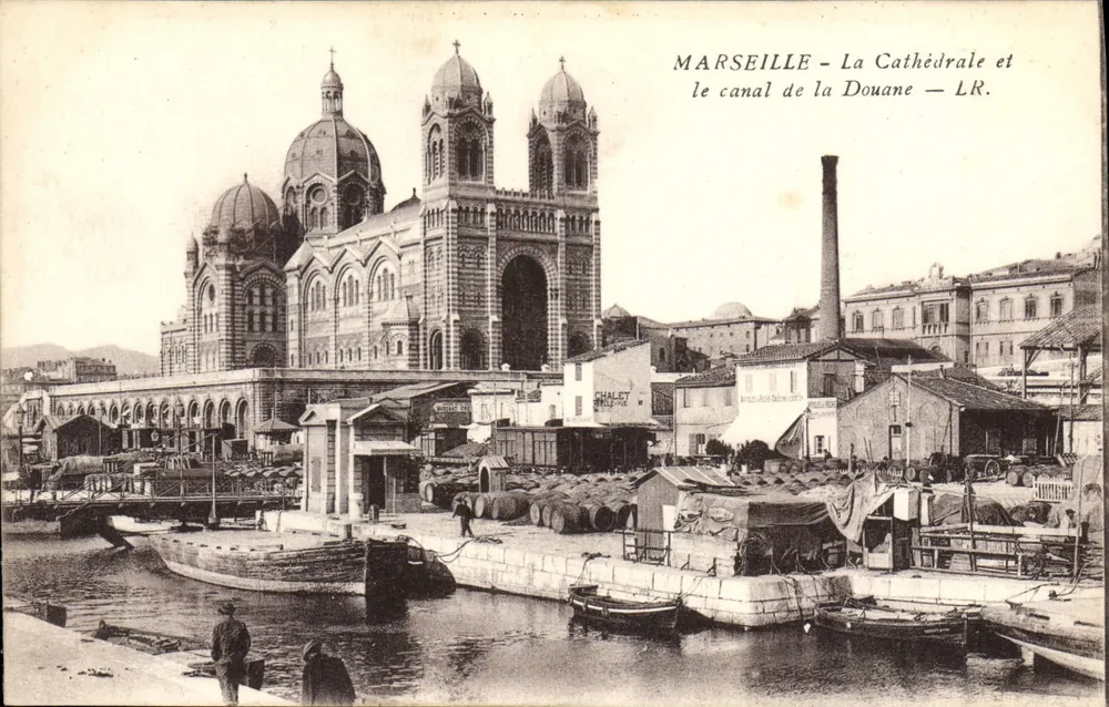 Marseille — Die Kathedrale und der Kanal der Zollstelle — LR. - Vorderseite