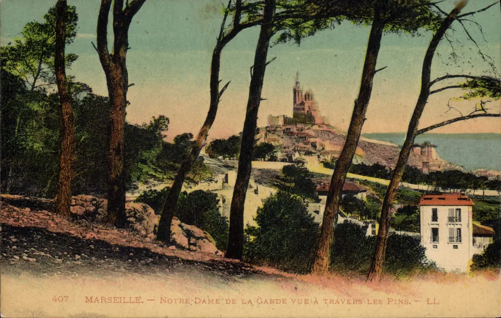 Marseille — Blick auf Notre-Dame de la Garde durch die Kiefern — LL, Nr. 407 - Vorderseite
