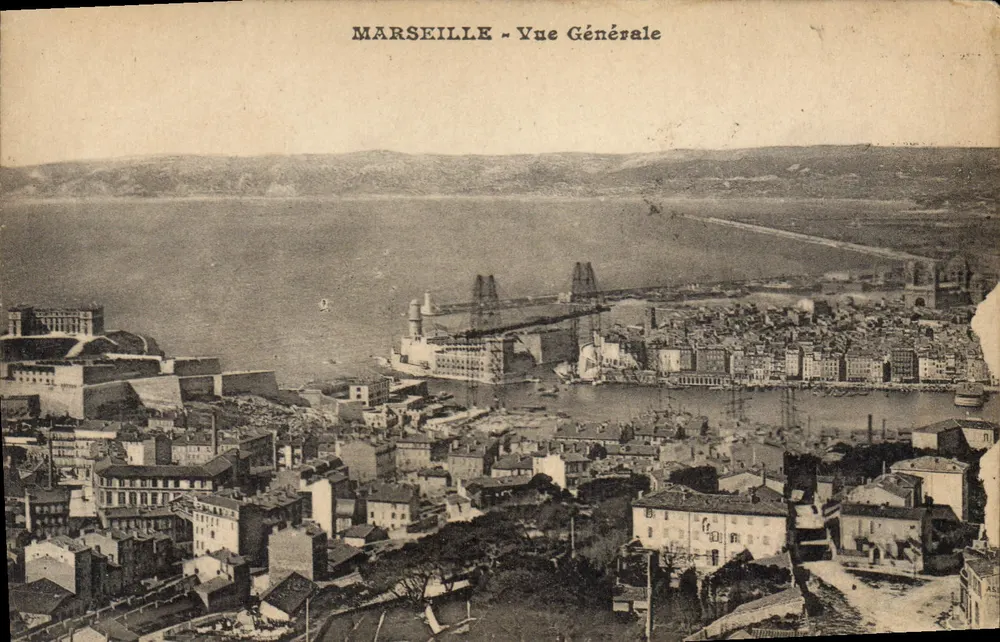Marsylija — Ogólny widok — lotniczy widok portu i wzgórzy - Awers