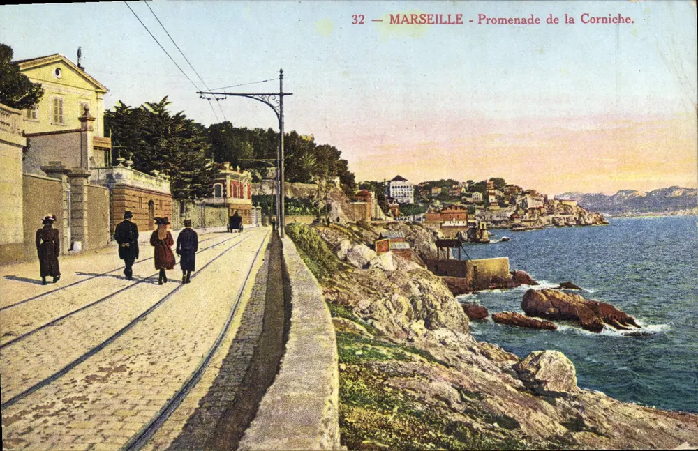 MARSEILLE - Promenade de la Corniche — Edição Nouvelles Galeries, n°32 - Frente