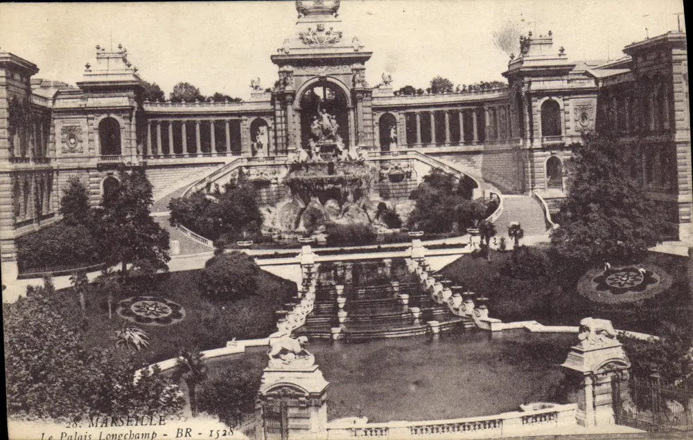 O Palácio Lonchamp — Marselha — BR - 1528 - Frente