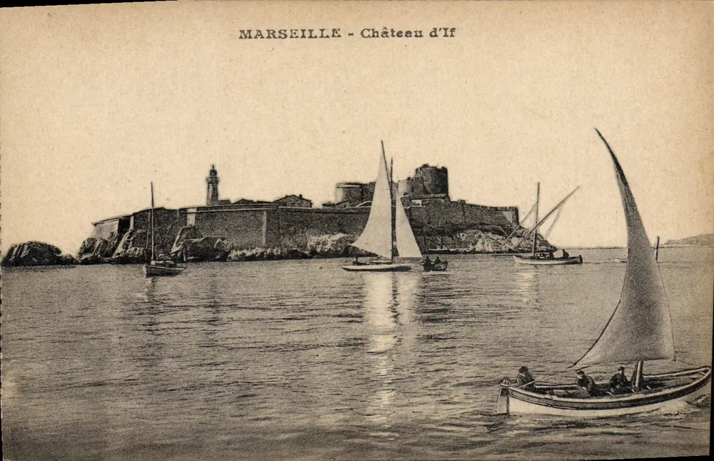 Marselha - Castelo de If - vista marítima com barcos a vela - editor não identificado - Frente