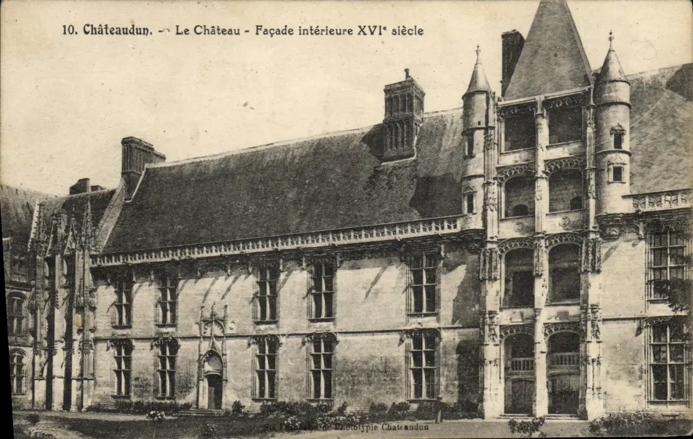 Châteaudun — O Castelo — Fachaça interna do século XVI — Fototipia Châteaudun n°10 - Frente