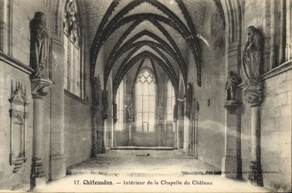 Châteaudun — Interior da Capela do Castelo — Sociedade Francesa de Fototipia Châteaudun, n°17 - Frente