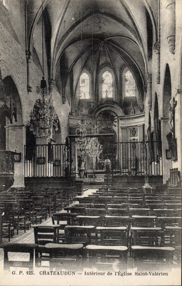 Châteaudun — Interior da Igreja de São Valério — G.P. 125 - Frente