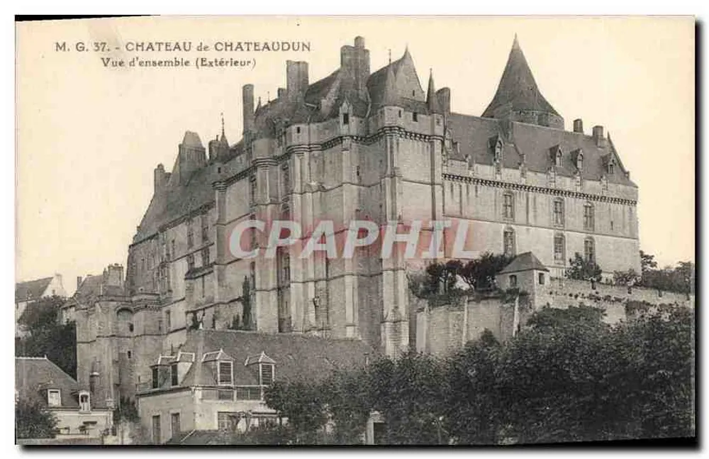 Castelo de Châteaudun — Vista geral (Exterior) — M.G. 37 - Frente