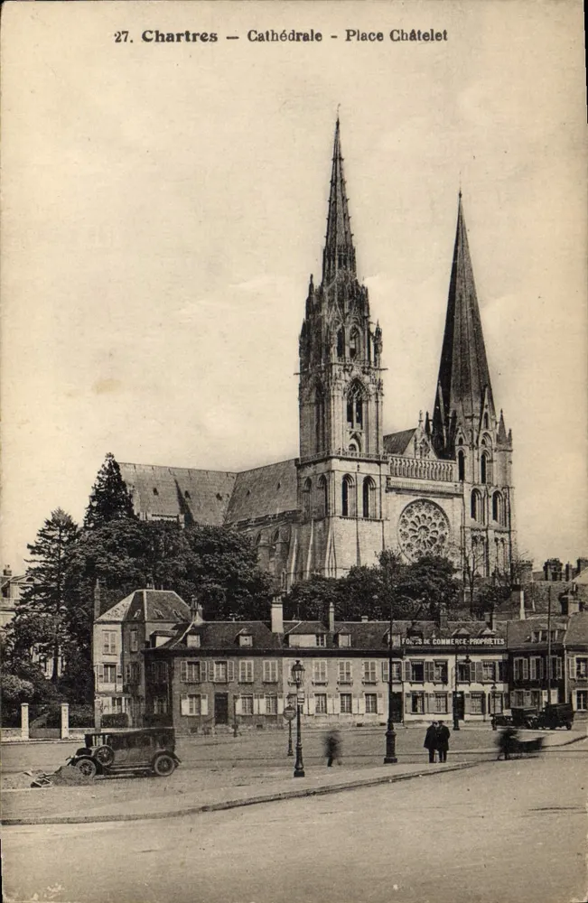 Chartres — Catedral — Place Châtelet — Editor Robert Lalliet, Chartres - Frente