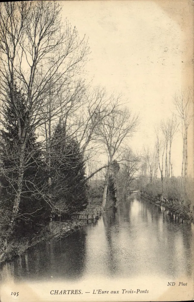 Chartres — L'Eure aux Trois-Ponts — ND Phot - Frente