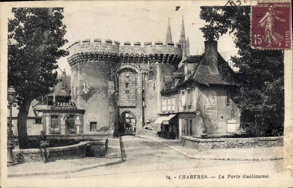 Chartres — La Porte Guillaume — éditeur G. Artaud, Nantes, n° 74 - Frente