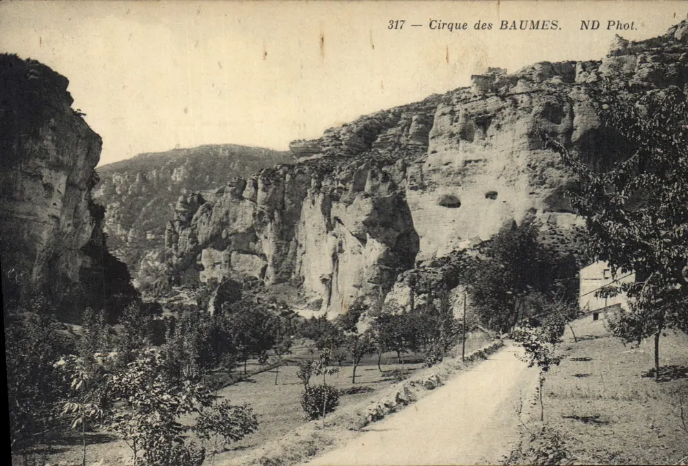 Cirque das BAUMES — vista panorâmica — ND Phot. n° 317 - Frente