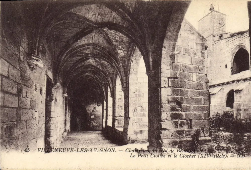 Villeneuve-lès-Avignon — Schloss Val de Bénédictine. Der Kleine Cloister und der Turm (14. Jahrhundert) — NB - Vorderseite