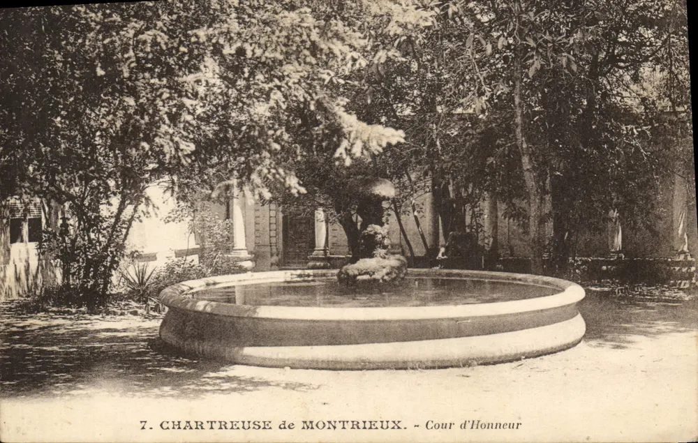 Chartreuse de Montrieux — Cour d'Honneur met fontein — Editie F. Dure & Cie, Marseille - Voorkant