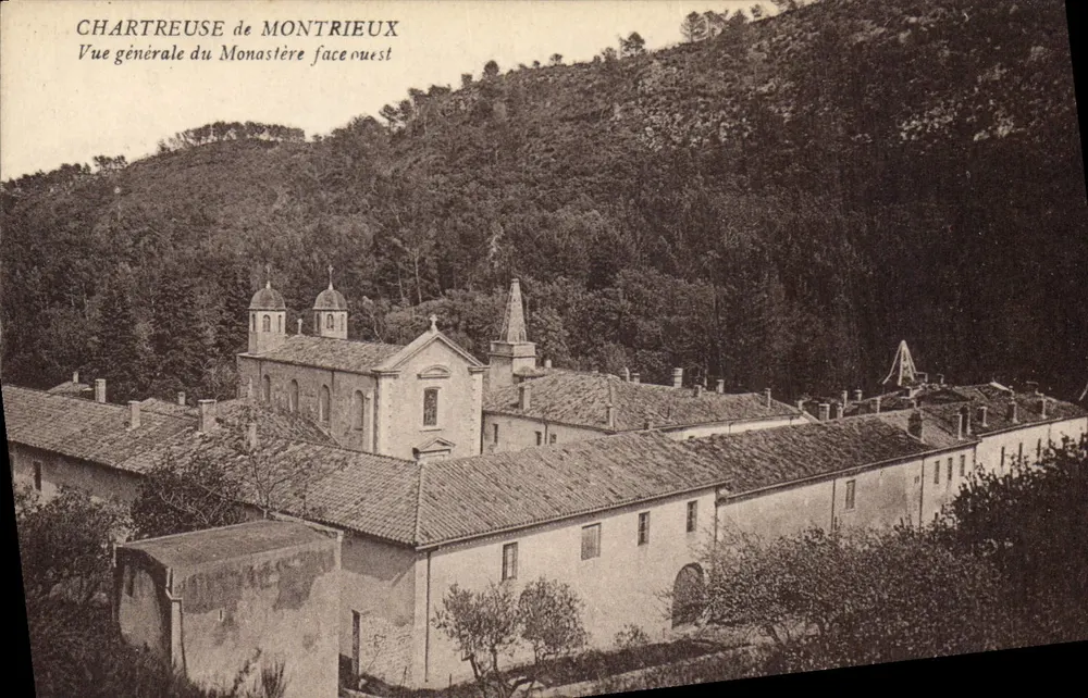 Chartreuse de Montrieux — Allgemeiner Blick auf das Kloster im Westen - Vorderseite