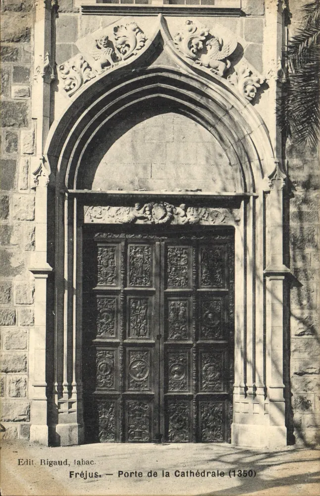 Fréjus — Porta della Cattedrale (1350) — Edit. Rigaud, tabac - Recto