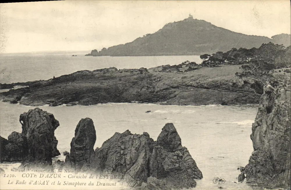Côte d'Azur - Der Hafen von Agay und der Dramont-Semaphor — Paul Vassour & Cie, Nice, n°1230 - Vorderseite
