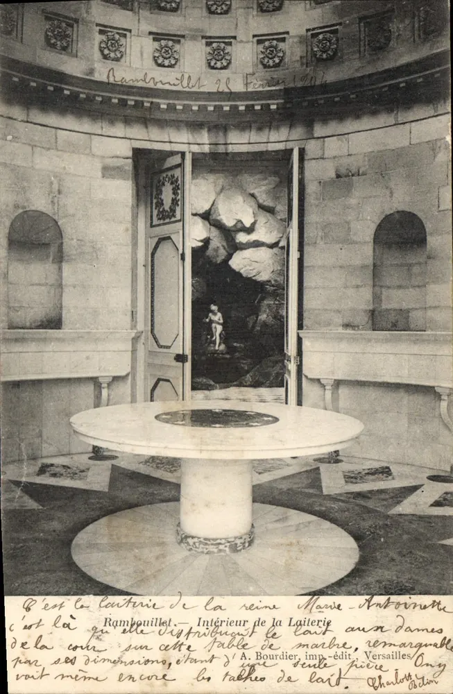 Interior da Laticínio — Rambouillet — A. Bourdier, imp.-edit. Versailles - Frente