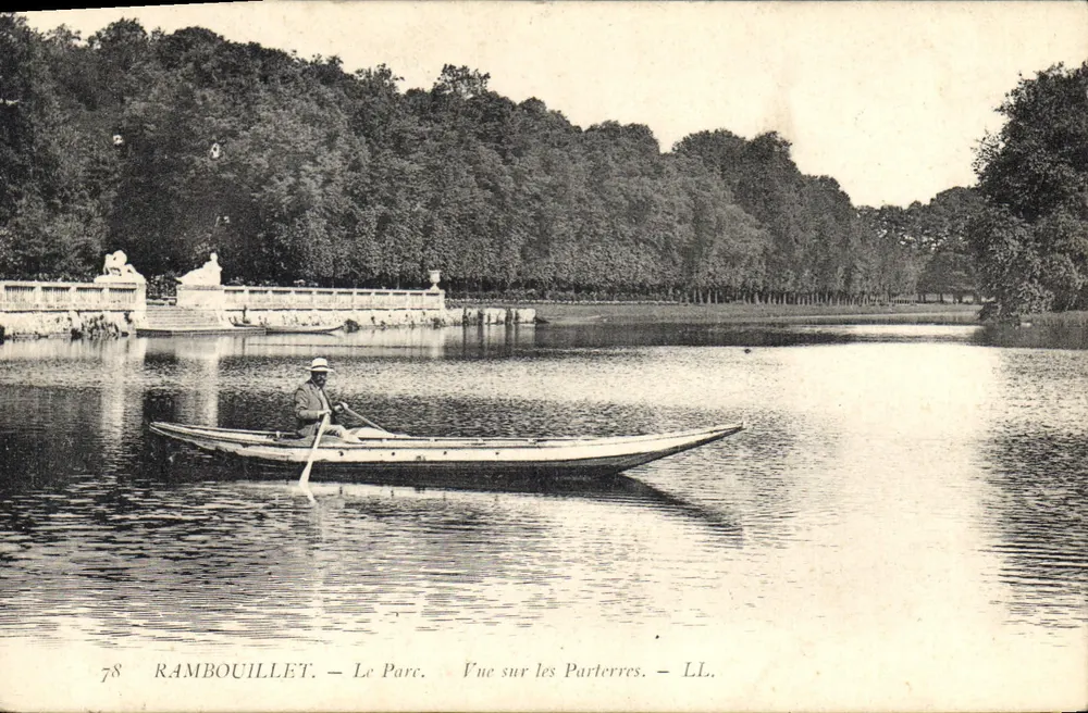 Rambouillet — O Parque. Vista sobre os Parterres — LL. - Frente