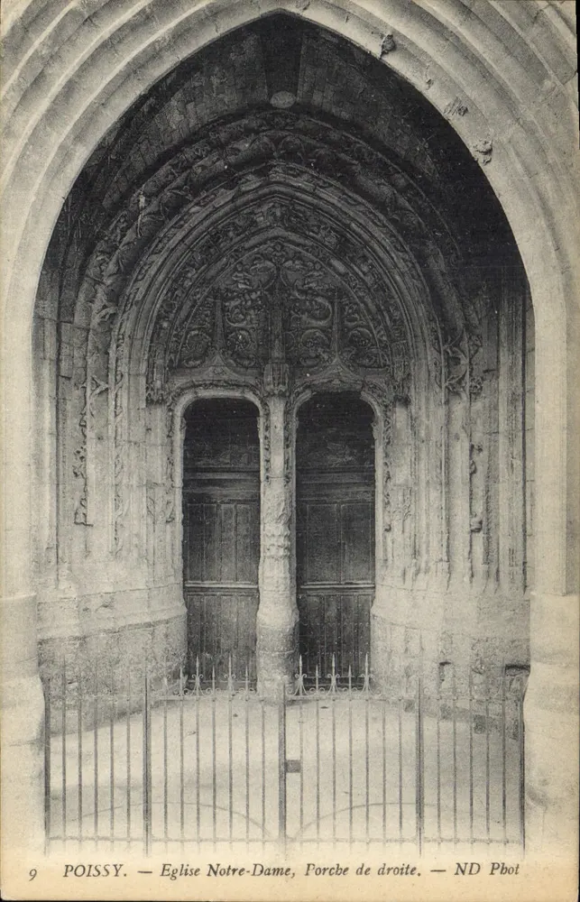 Poissy — Kirche Notre-Dame, rechter Portal — ND Pbot - Vorderseite