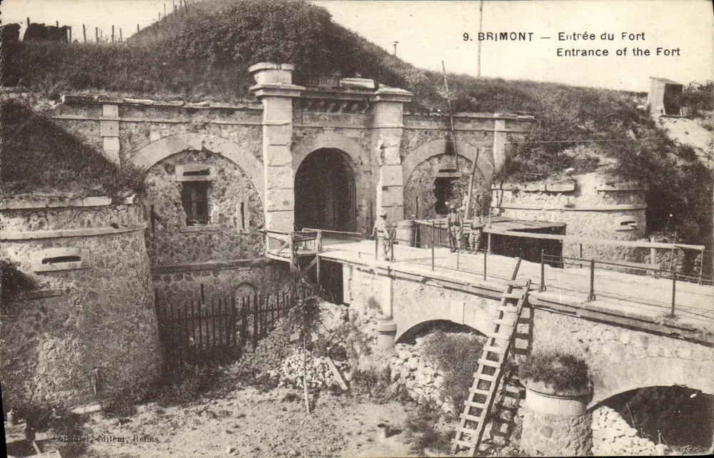 Brimont — Entrada do Forte — Editor: Editeurs Reims, n°9 - Frente