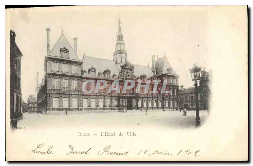 Reims — O Hotel de Ville — Lucile Donot - Frente