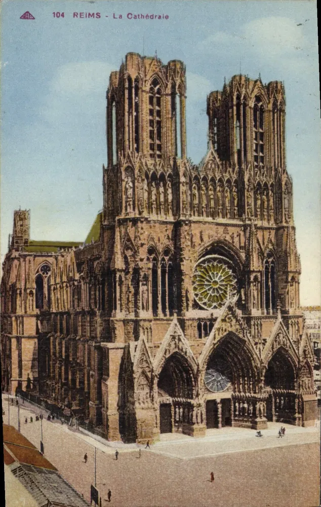 Reims - A Catedral — vista da fachada gótica com roseira — editor CI* DES ARTS PHOTOMÉCANIQUES, n° 104 - Frente
