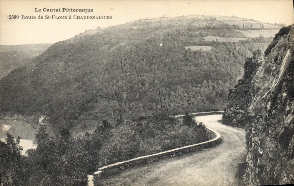 Der pittoreske Cantal — Route von St-Flour nach Chaudes-Aigues — P. et A. Malion, publ. Hernagès - Vorderseite