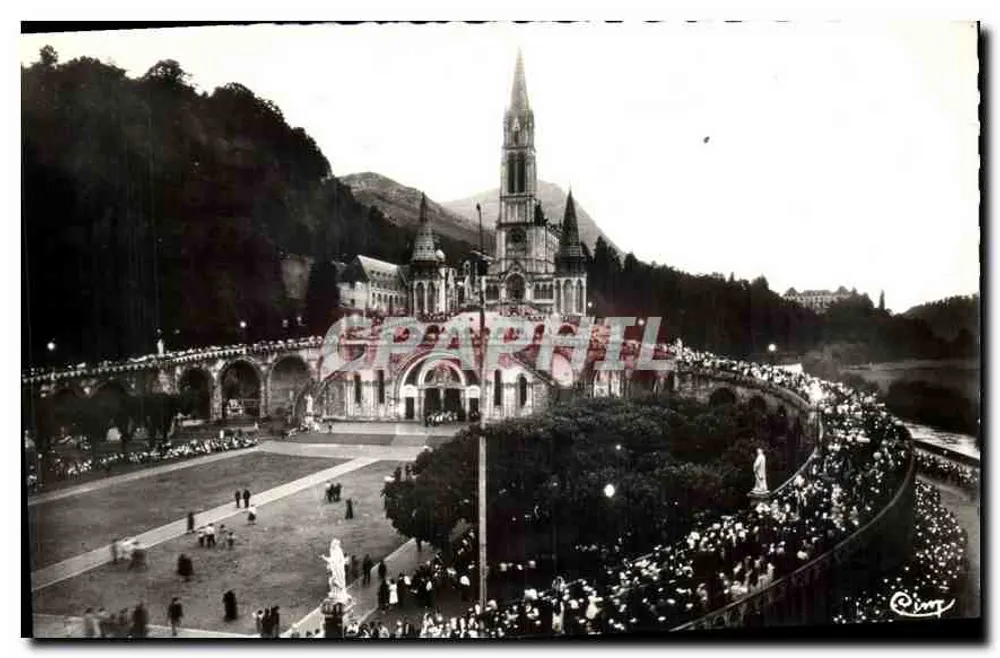Lourdes — Abgang der Fackelprozession — Combier (S.-et-L.) - Vorderseite
