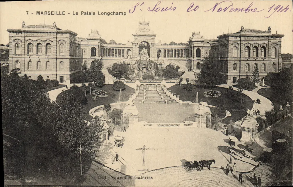 Marseille - O Palácio Longchamp — vista do jardim com fonte e edifícios — editor Nouvelles Galeries - Frente