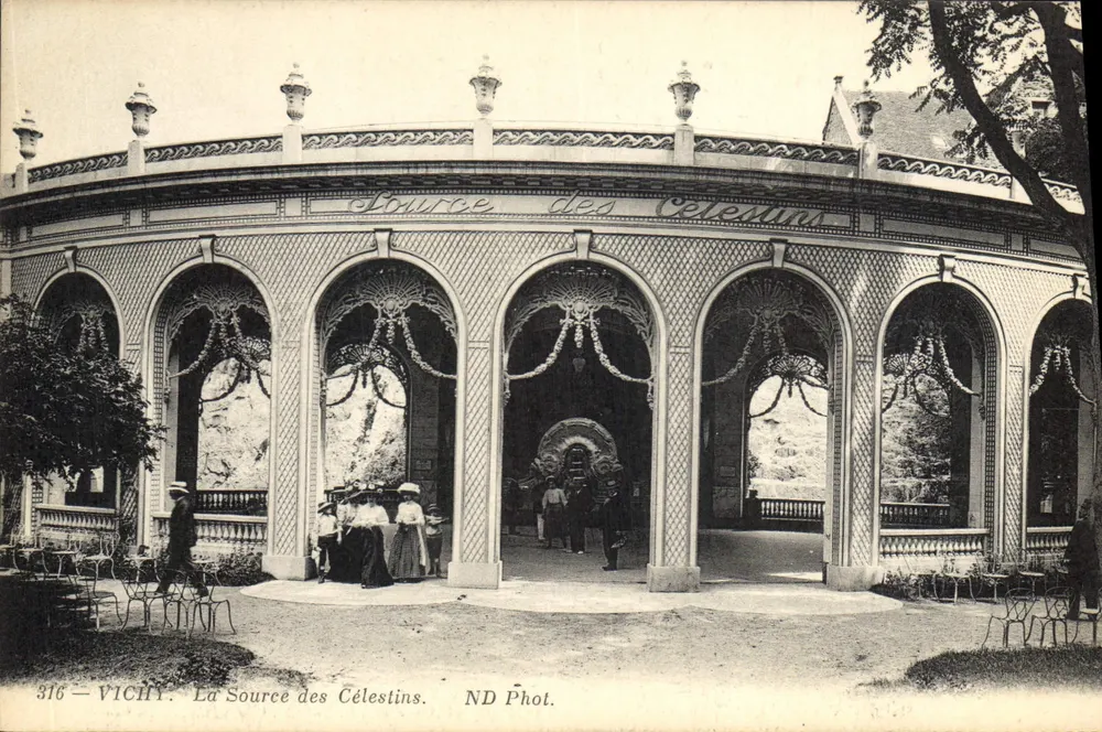 Vichy — A Fonte dos Célestins — ND Fot. - Frente