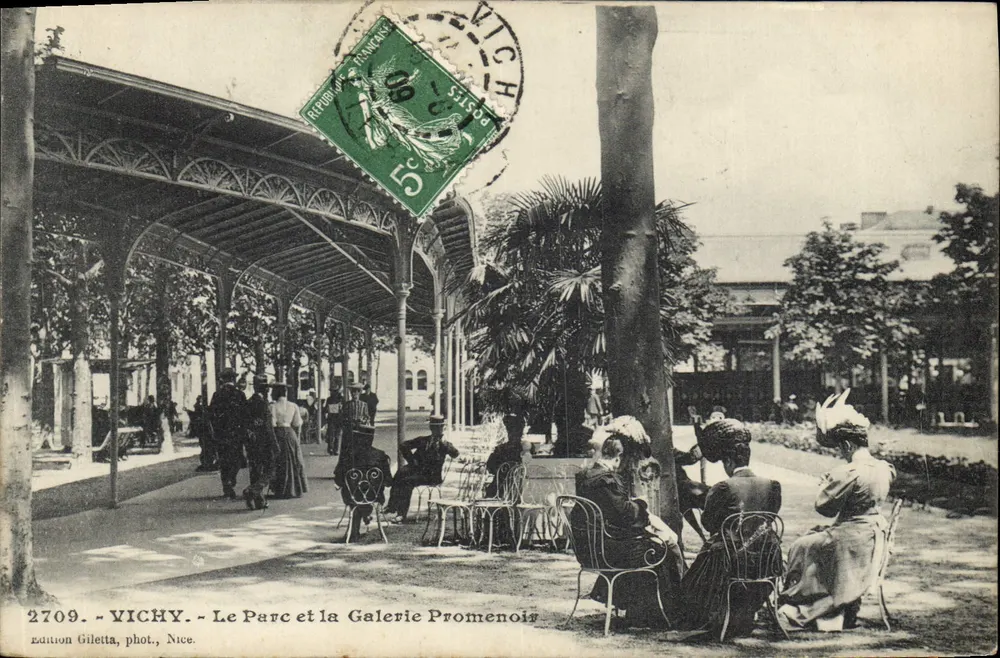 Vichy - Der Park und die Promenoir-Galerie — Édition Giletta, phot., Nice, n° 2709 - Vorderseite