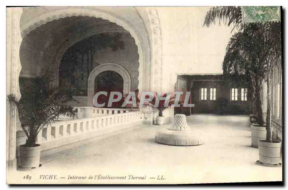Vichy — Binnenkant van het thermaal centrum — LL. - Voorkant